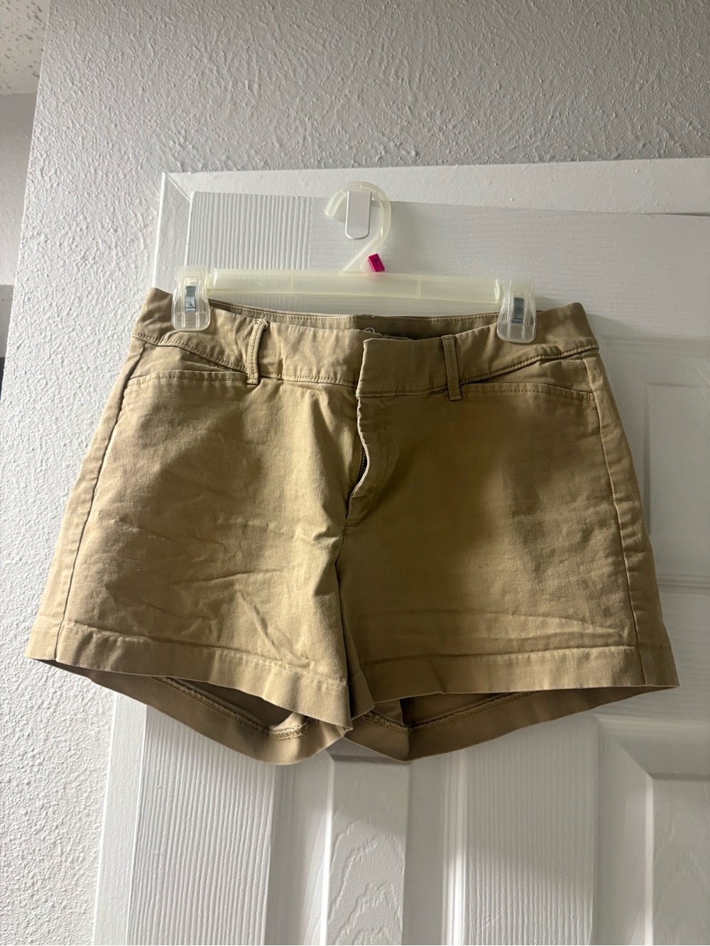 Old Navy Women's Tan Cuffed Shorts